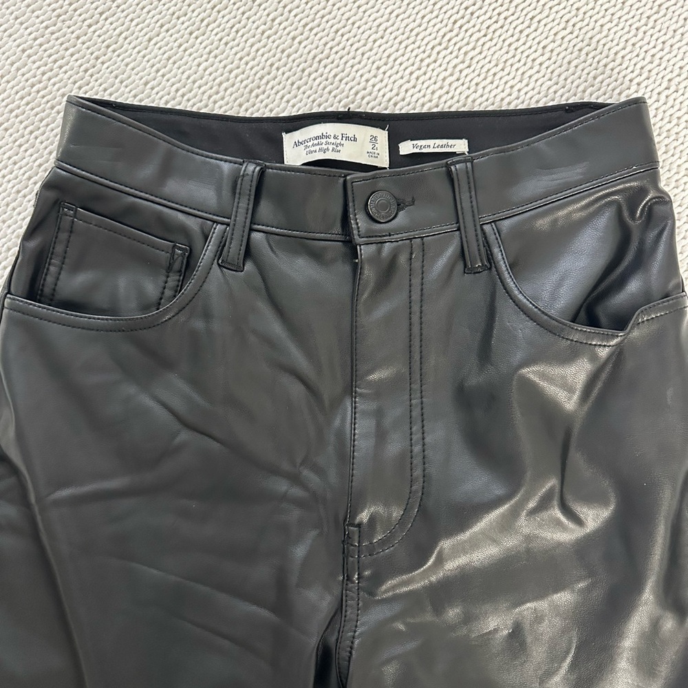 Abercrombie & Fitch The Ankle Straight Ultra High Rise Vegan Leather Pants Sz 26 - Picture 9 of 11